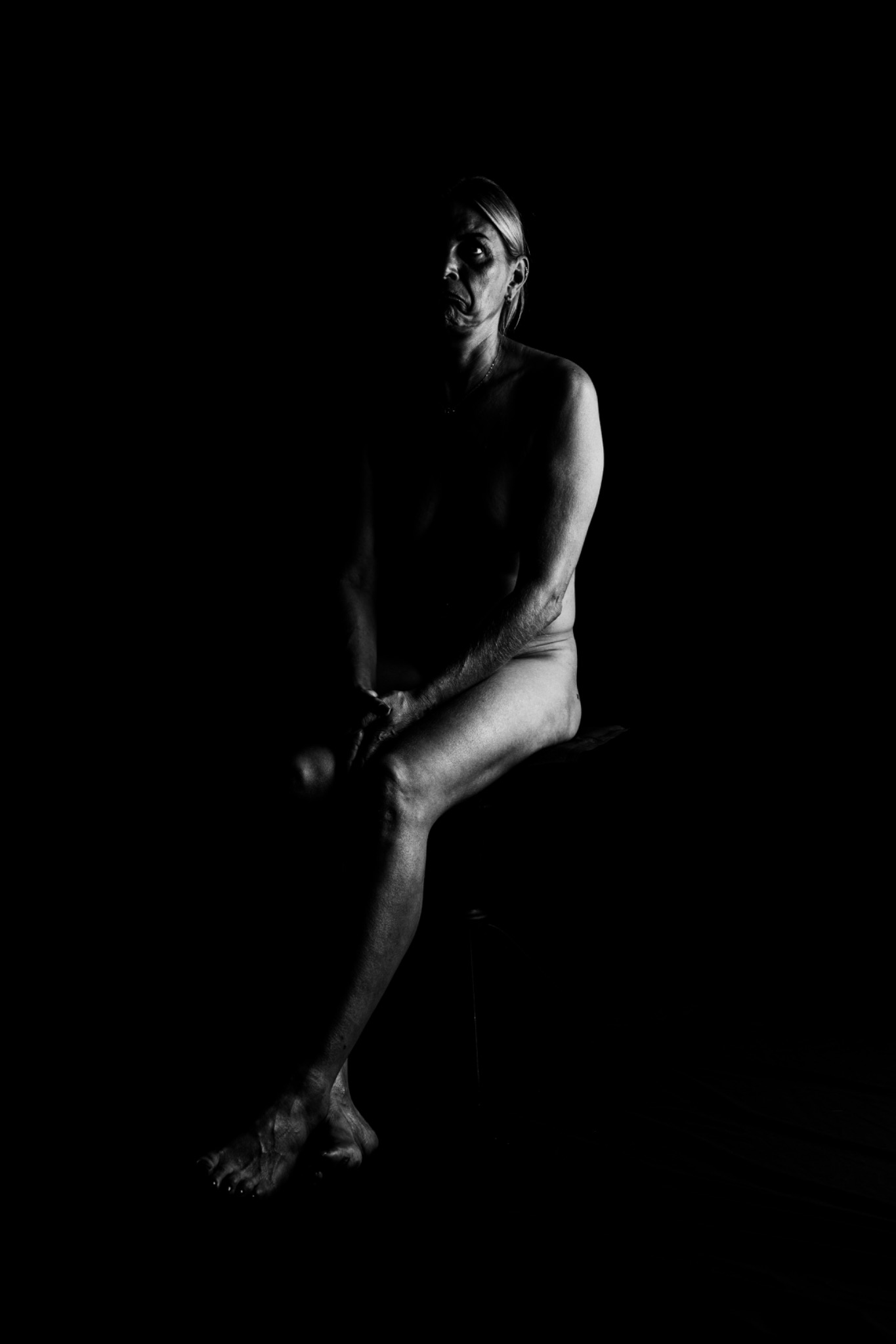 Kerstin in THE ROOM, a black and white photographic study by Stefan Sander
